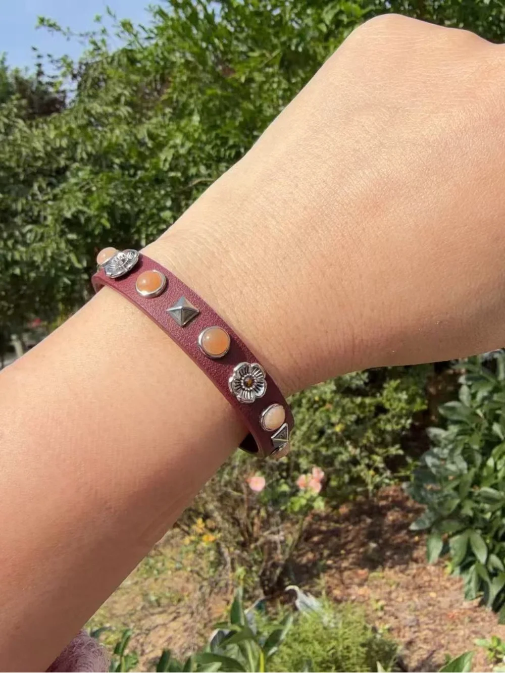 NWT Coach Willow Floral Studded Leather Bracelet Bordeaux Tea Rose Charm 22136